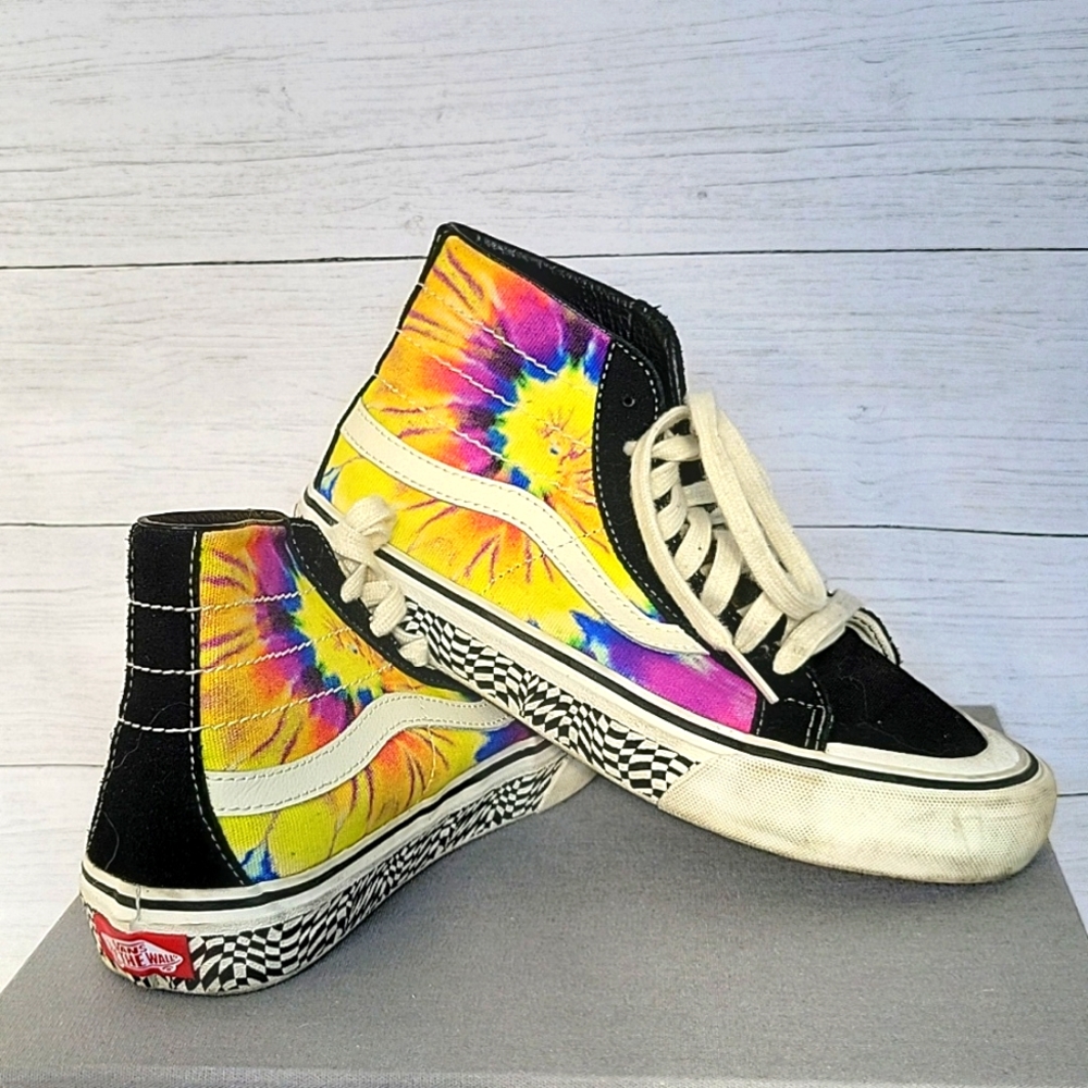 Vans tye dyed hightops us men's size 5.5/women's 7, EUC